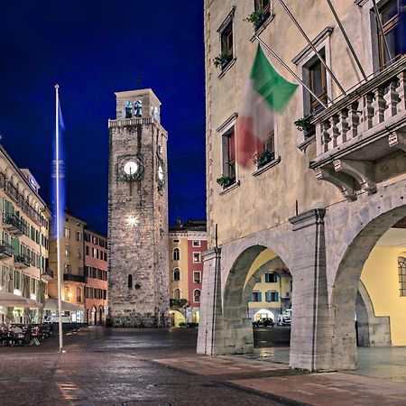 Appartamento Centro Storico Riva - Happy Rentals Zewnętrze zdjęcie